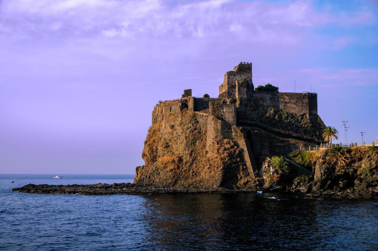 Willa Manuela House Aci Castello Zewnętrze zdjęcie